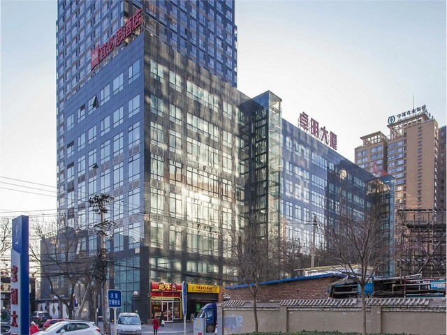 上海团建包帕萨特电话多少